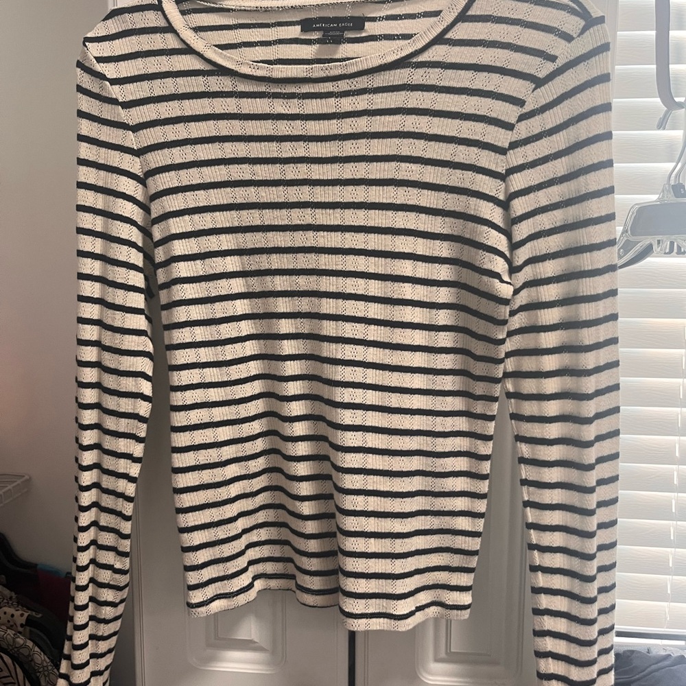 American Eagle Small Long Sleeve Top